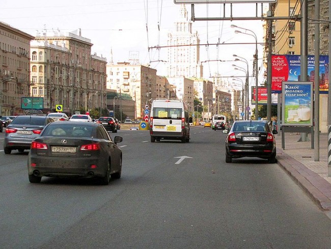 На Кутузовском проспекте в Москве увеличат число полос для транспорта