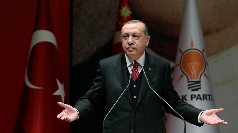 Hürriyet: Эрдоган угодил на «стенд врагов» НАТО и отозвал солдат с учений