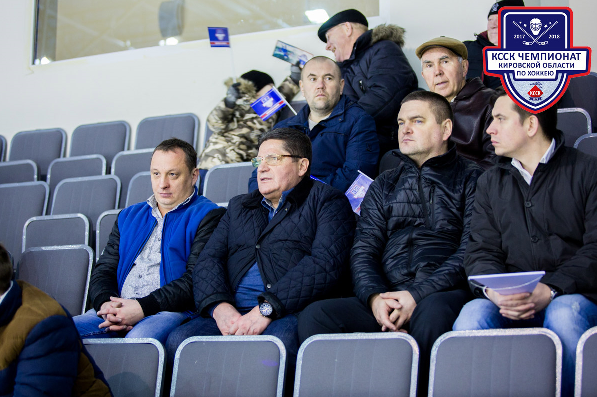 Сергей Макаров открыл КССК Чемпионат Кировской области по хоккею