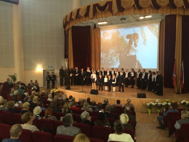 Ветераны района Раменки провели фестиваль военной песни 