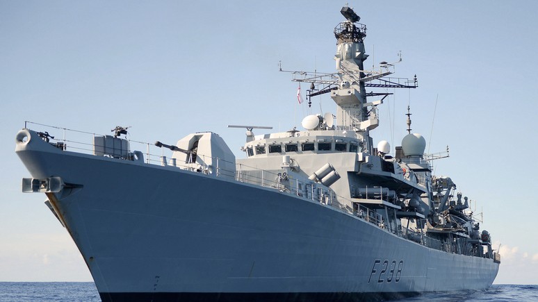 «Шокирующий момент» — Sun рассказала о столкновении британского фрегата с «российской подлодкой»
